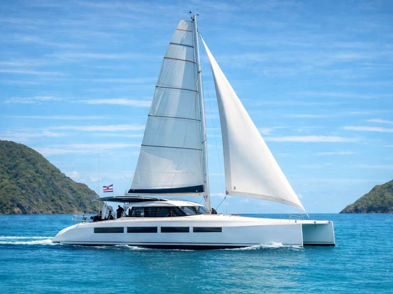 Catamaran rental in Coco Bay - Lin Mar / Gold Coast Yachts Custom Catamaran 65