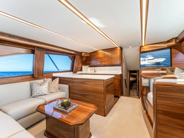 Viking Viking 50 in Marina Papagayo on SamBoat