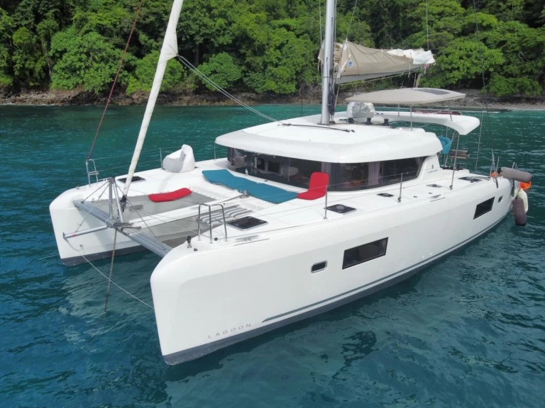 Lagoon Lagoon 42 charter bareboat or captained in  Playa Hermosa