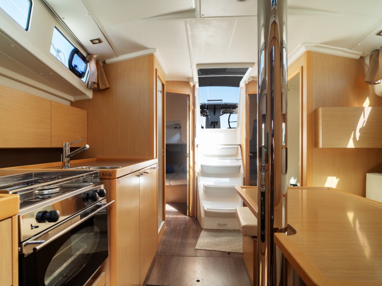 Bareboat Rental Sailboat Bénéteau with a boat licence