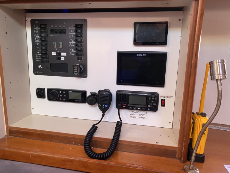 Sailboat for rent Pula at the best price