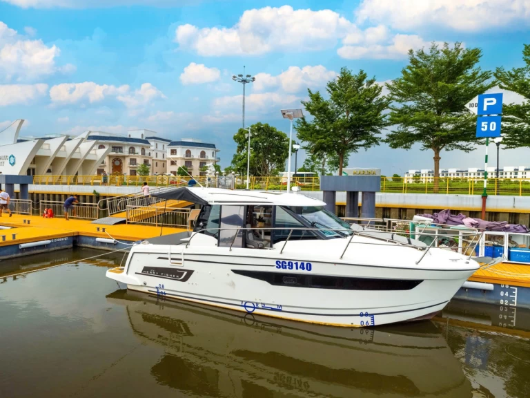 Jeanneau Merry Fisher 895 in Phường Hiệp Bình Chánh on SamBoat