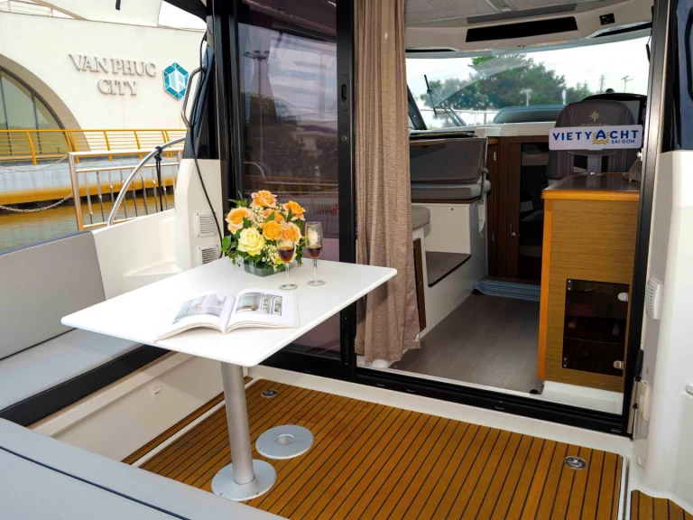 Yacht charter Phường Hiệp Bình Chánh cheap Merry Fisher 895