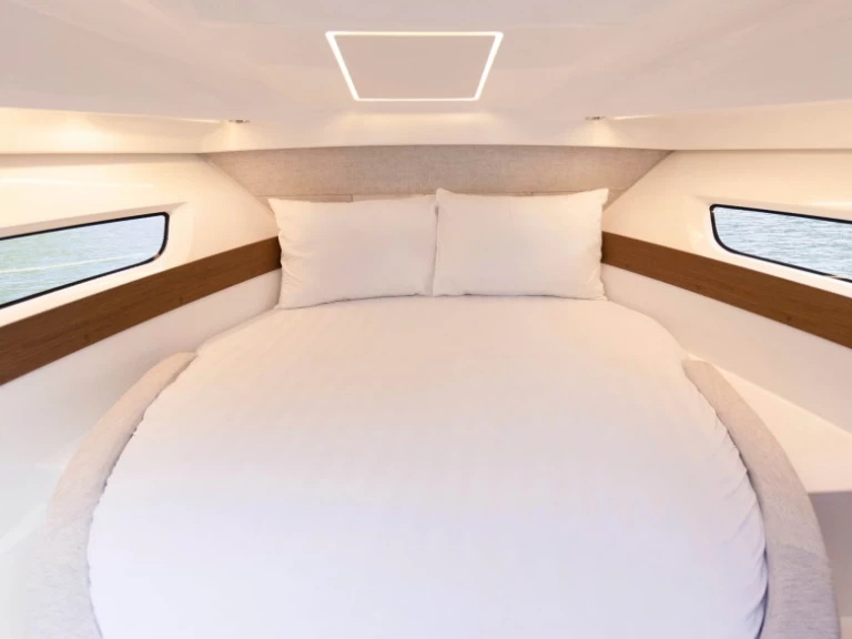 Motorboat rental with or without captain Jeanneau Phường Hiệp Bình Chánh