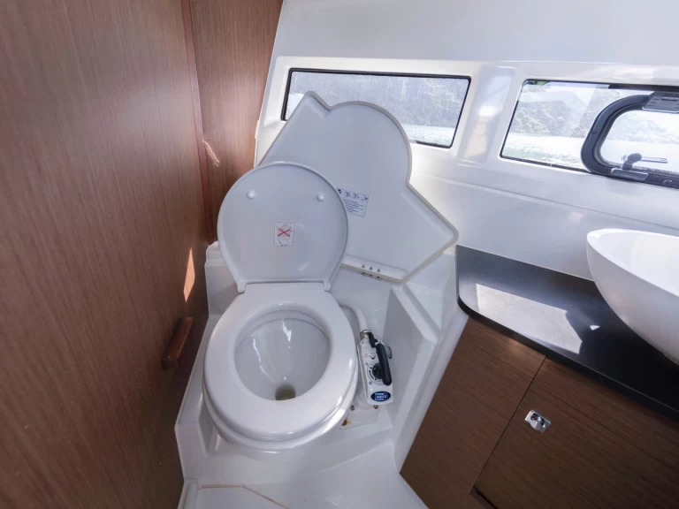 Motorboat for rent Phường Hiệp Bình Chánh at the best price