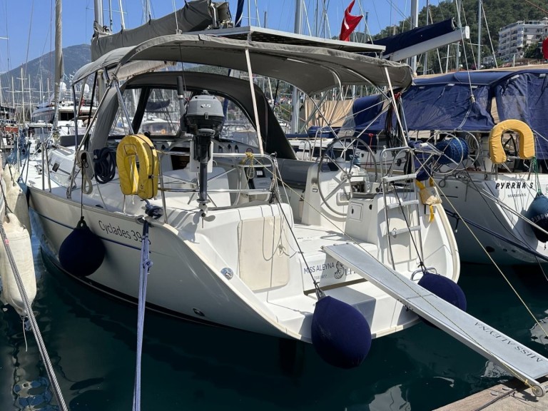 Bareboat Rental Sailboat Bénéteau with a boat licence