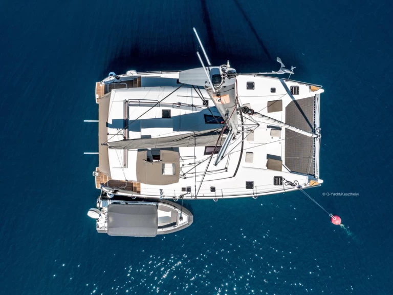 Rent a Fountaine Pajot Saba 50 Primošten