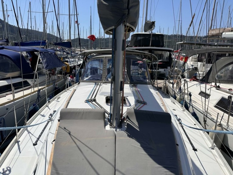 Bareboat Rental Sailboat Bénéteau with a boat licence