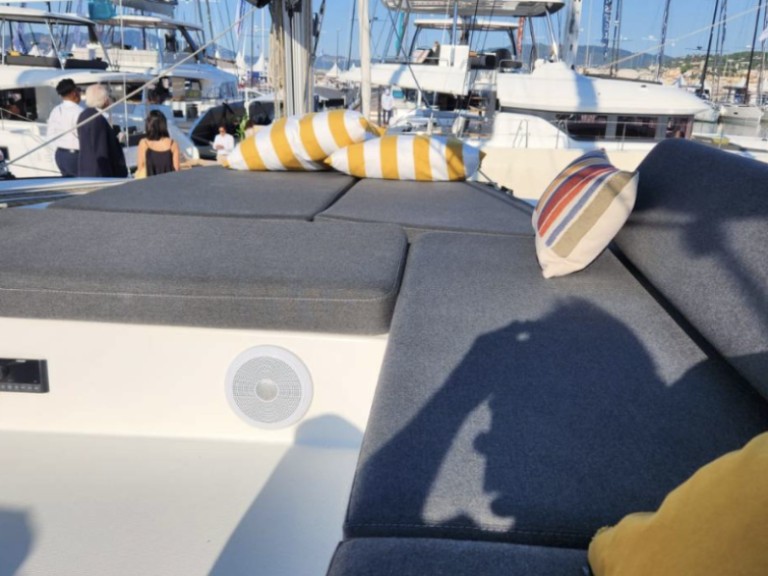 Lagoon Lagoon 43 in Bas du Fort on SamBoat