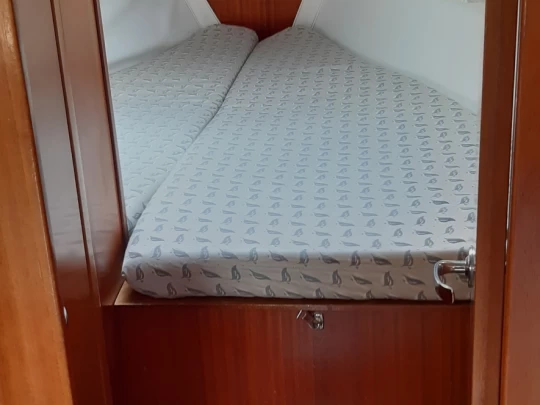 Bareboat Rental Sailboat Dufour with a boat licence