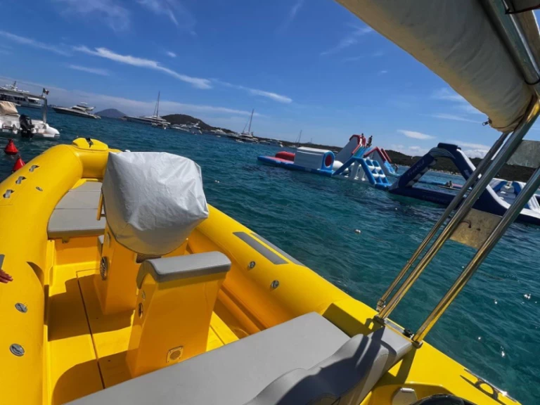 Rent a DOMAR Domar f6 Arzachena