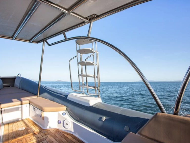 RIB rental with or without captain Zodiac Coco Bay