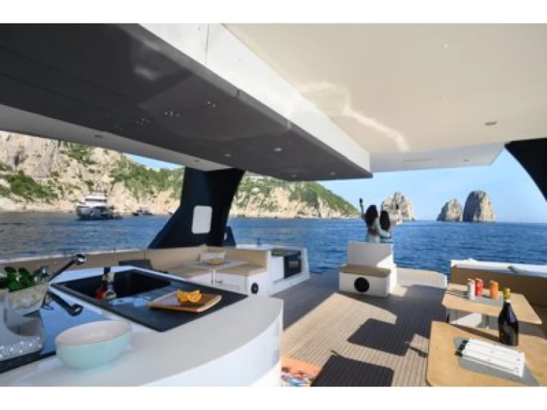 Seabus Smart 380 in Amalfi on SamBoat