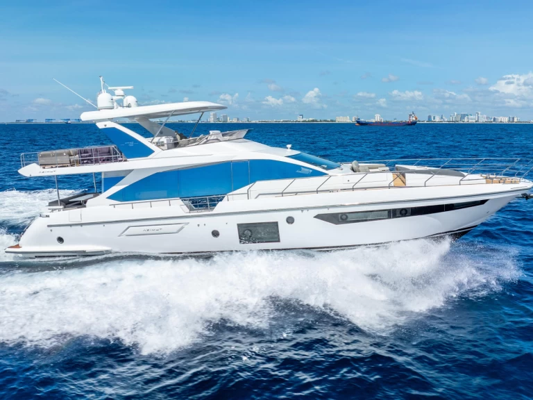 Rent a Azimut 72 Flybridge Miami