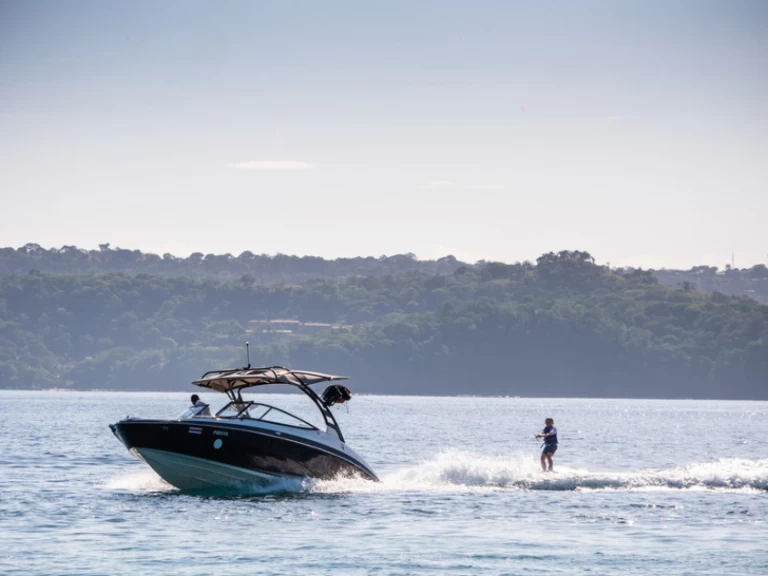 Yacht charter Coco Bay cheap Jet Boat 24 FT 