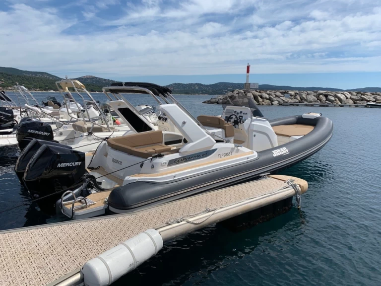 RIB rental in Cavalaire-sur-Mer - Joker Boat Clubman 30