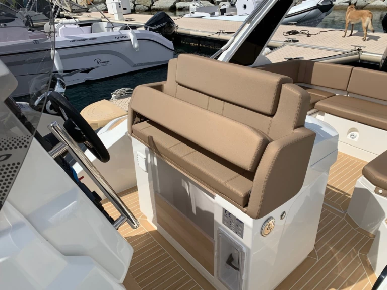Boat rental Joker Boat Clubman 30 in Cavalaire-sur-Mer on Samboat