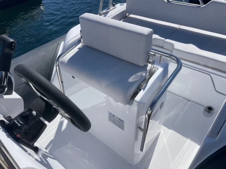 Rent a Joker Boat Coaster 580 Cavalaire-sur-Mer