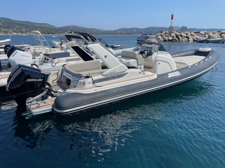 Boat rental Joker Boat Clubman 30 in Cavalaire-sur-Mer on Samboat