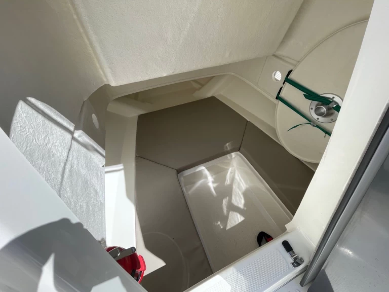 Rent a Quicksilver Quicksilver 675 Activ Open Cavalaire-sur-Mer