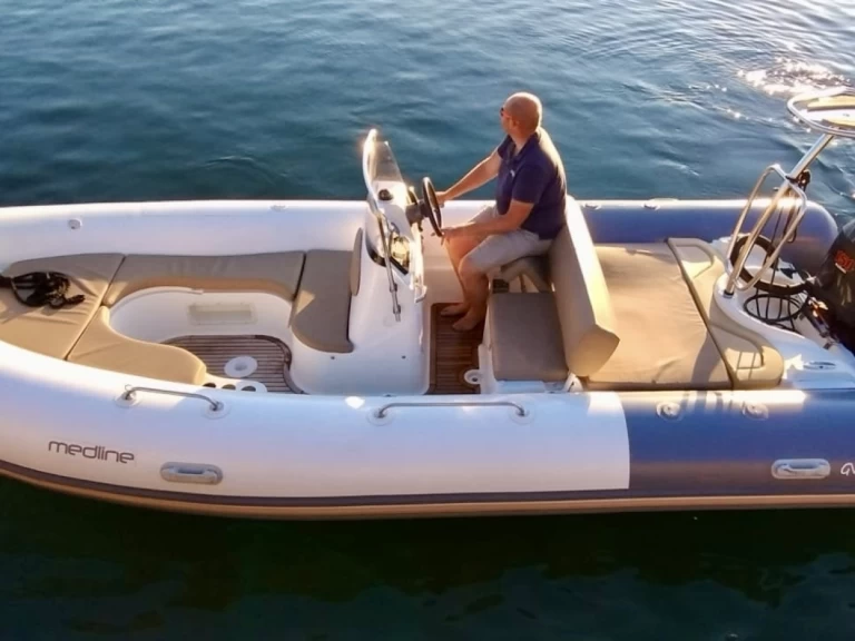 RIB rental in Combrit - Zodiac Medline 650