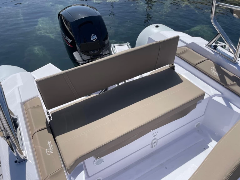 Yacht charter Cavalaire-sur-Mer cheap Cayman 21 Sport