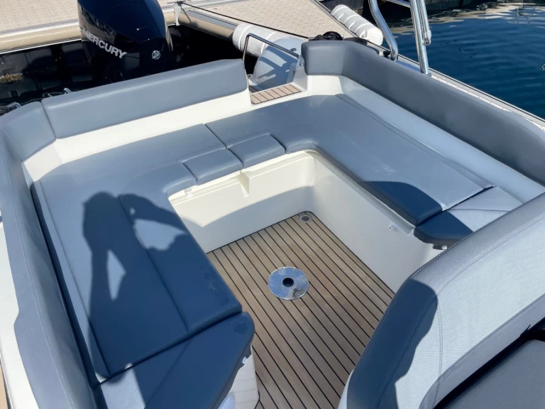 Rent a Joker Boat Clubman 24 Cavalaire-sur-Mer