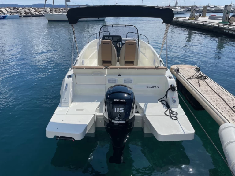 Rent a Quicksilver Quicksilver 605 Activ Open Cavalaire-sur-Mer