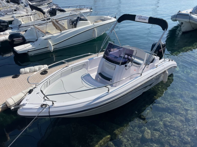 Rent a Ranieri Voyager 19 S Cavalaire-sur-Mer