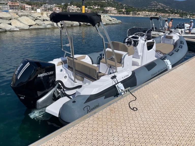 Boat rental Ranieri Cayman 26 Sport Touring in Cavalaire-sur-Mer on Samboat