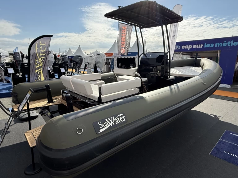 RIB rental in Combrit - Sea Water Sea Water Phantom 230