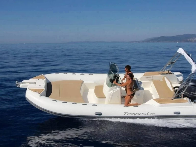 RIB rental in Marseille - Capelli Capelli 700 Sun