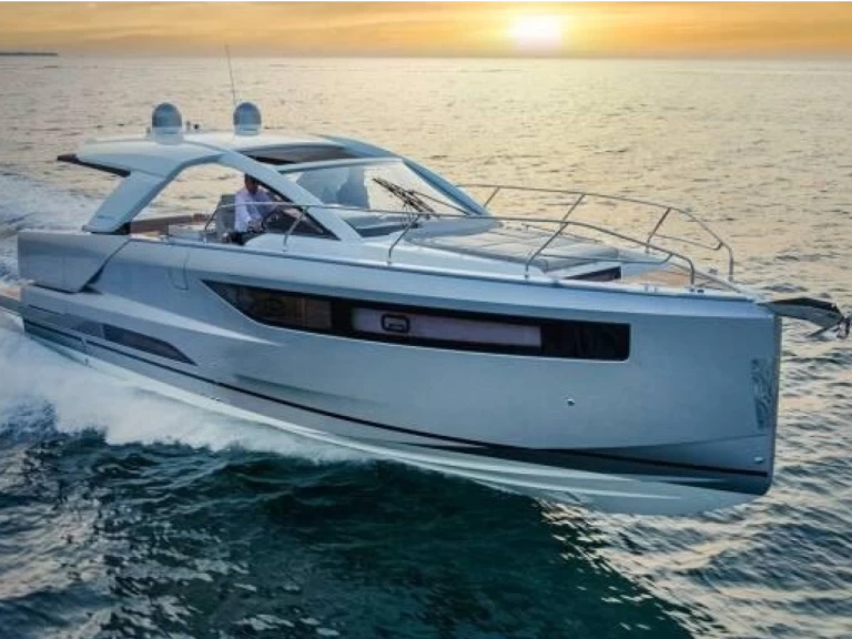 Bareboat Rental Motorboat Jeanneau with a boat licence