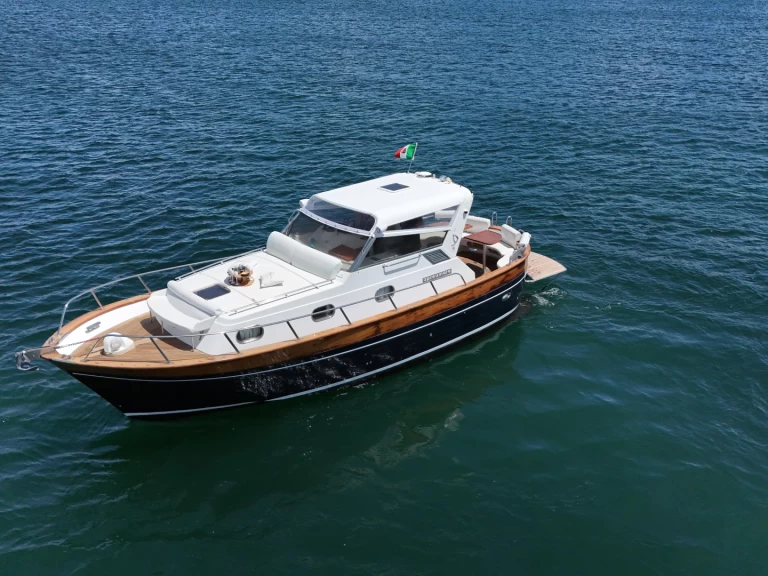 Apreamare Apreamare 11 in Sorrento on SamBoat
