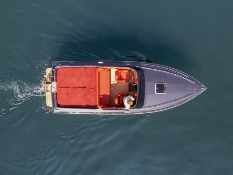 Bareboat Rental Motorboat PRIMATIST By Bruno Abbate with a boat licence