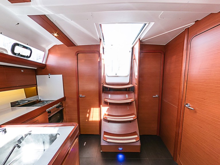 Boat rental Dufour Dufour 412 Grand Large in Olbia on Samboat