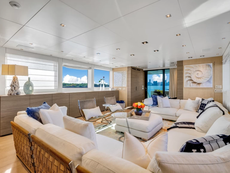 Luxury Yacht rental in Miami - San Lorenzo SL97