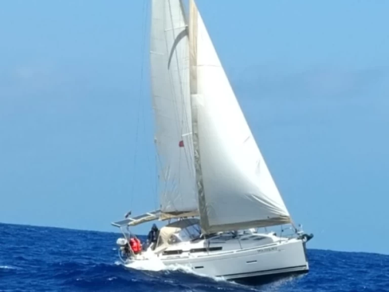 Sailboat for rent Tivat at the best price