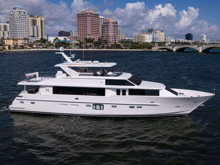 Luxury Yacht rental in Turks and Caicos Islands - Hargrave RISK TAKER