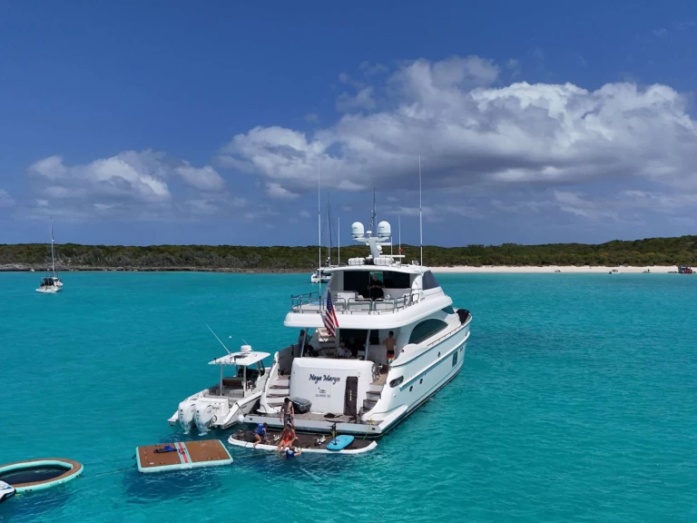 Luxury Yacht for rent Nassau at the best price