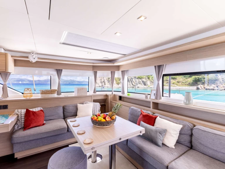 Yacht charter Athens cheap VALINOR - Summer