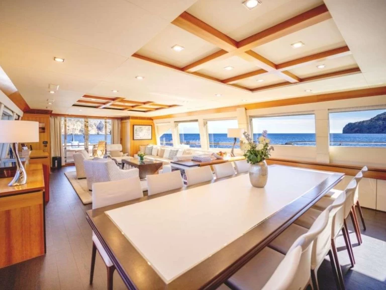 Rent a Couach ARION Palma de Mallorca