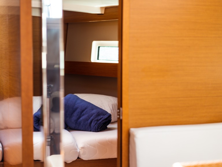 Jeanneau Sun Odyssey 440 in Olbia on SamBoat