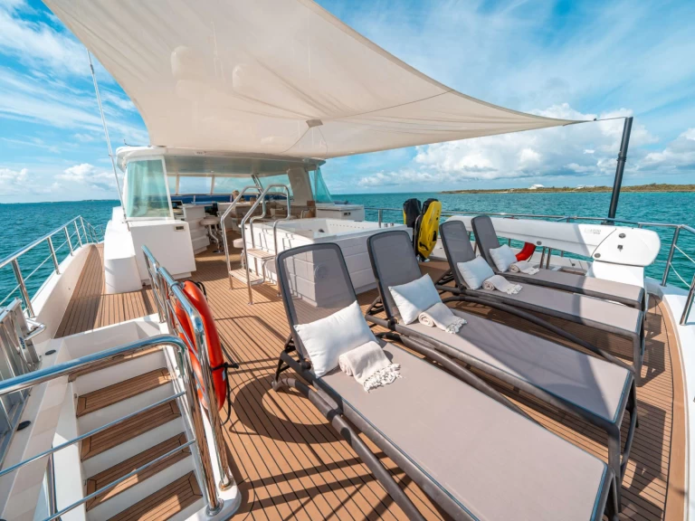 Horizon MIDNIGHT MOON charter bareboat or captained in  New England