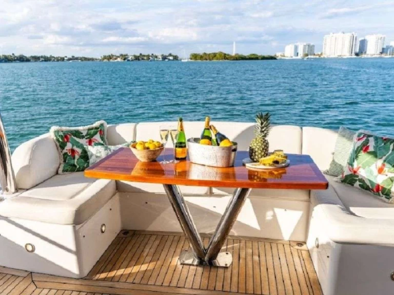 Luxury Yacht rental with or without captain Sunseeker Miami Beach