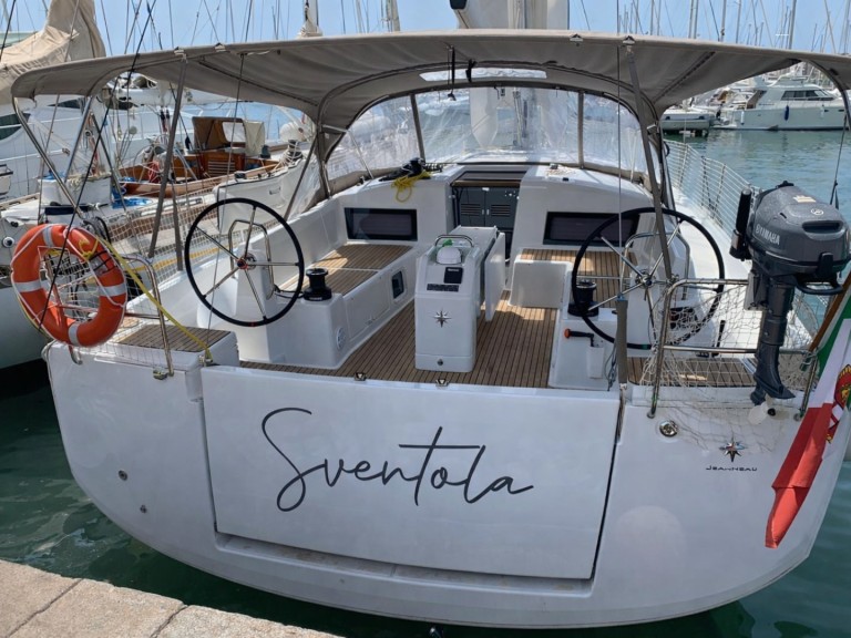 Yacht charter Nettuno cheap Sun Odyssey 490