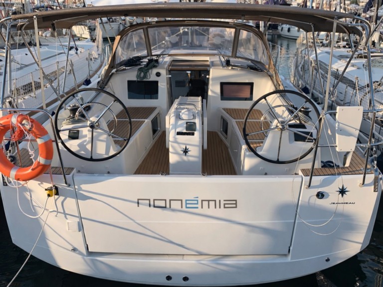 Boat rental Jeanneau Sun Odyssey 410 in Nettuno on Samboat