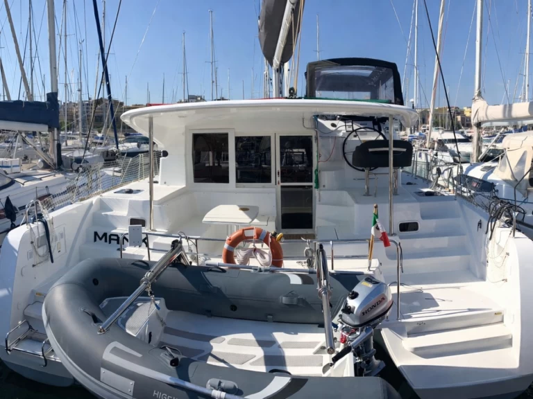Catamaran rental in Nettuno - Lagoon Lagoon 40