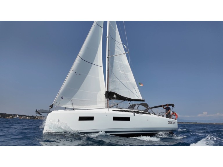 Sailboat for rent Nettuno at the best price
