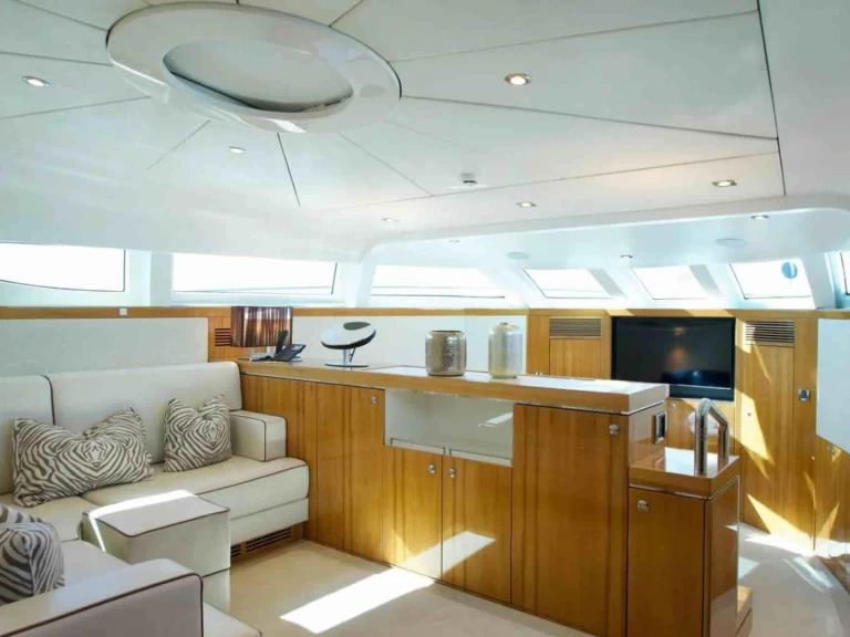 Luxury Yacht for rent Saint-Tropez at the best price
